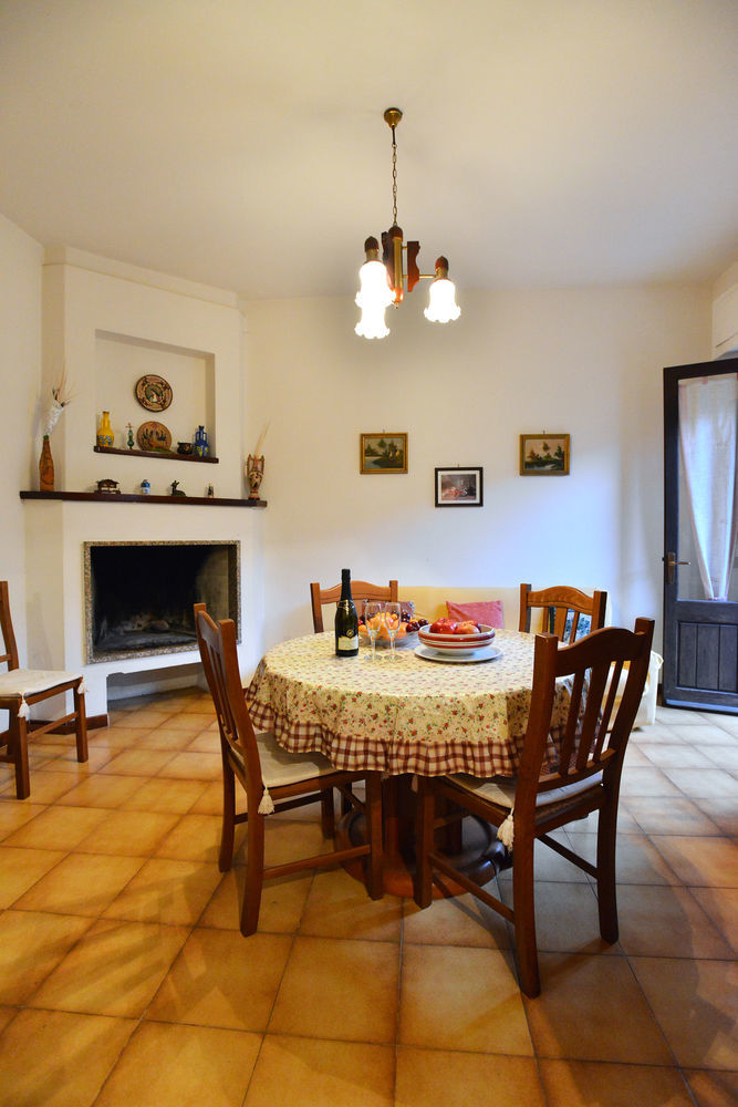 Izzhome Cozy Sunflowers Pula Εξωτερικό φωτογραφία